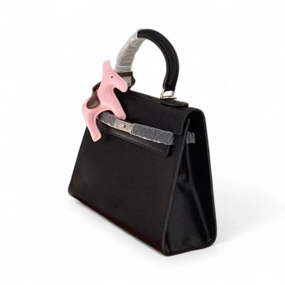 Elegant Black Leather Satchel Crossbody Handbag With Pony,Lock/Key,Scarf 26CM - Picture 3 of 8